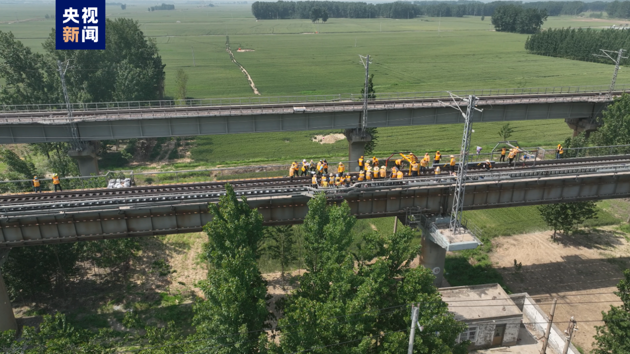 保障煤炭运输 长东黄河大桥开展集中大规模修理