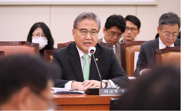 韩媒：韩邦外长就“申博”朽败一事告罪，称“对邦民觉得歉疚”