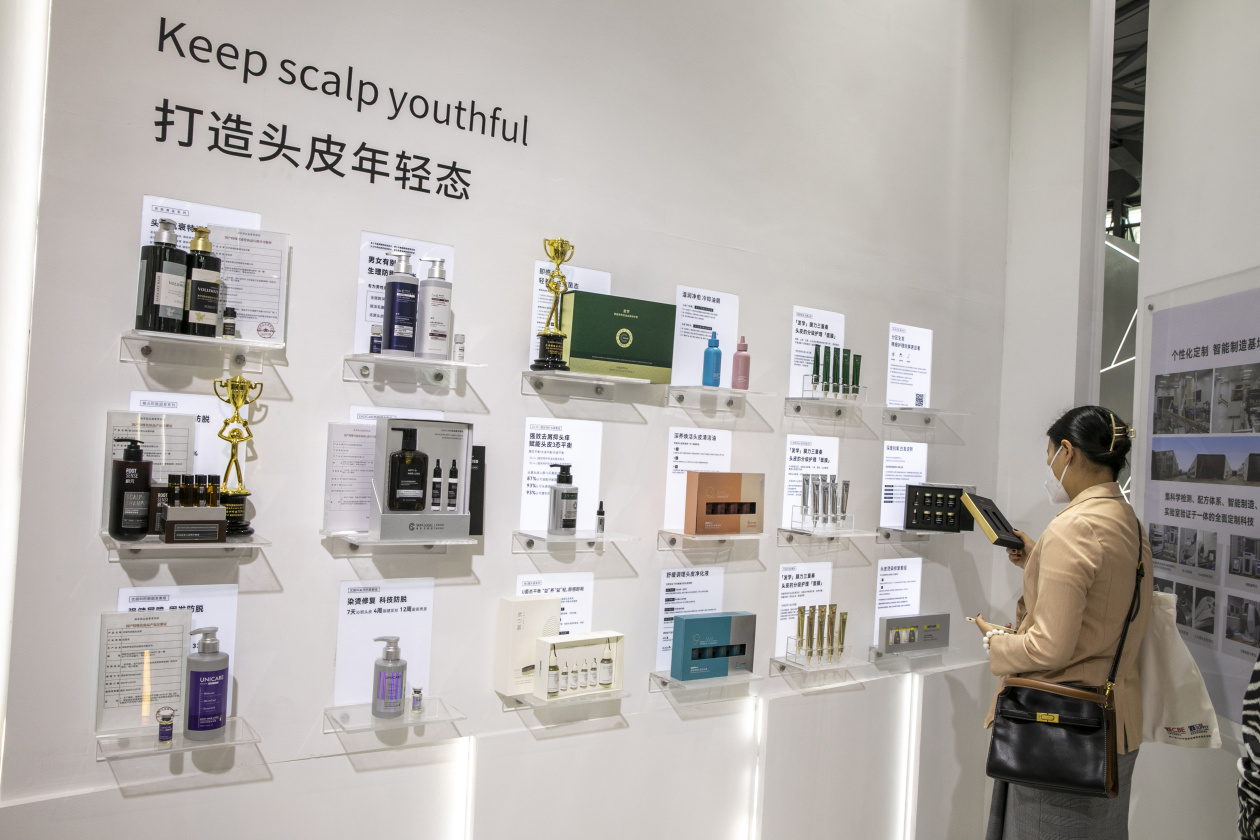 中国Z世代拥抱“国潮”化妆品，国货品牌正在“狂飙猛进”
