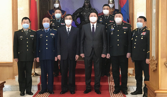 中国人民解放军向蒙古国军队援助10万剂新冠疫苗