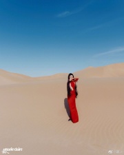 倪妮沙漠戈壁主题大片  造型时尚炫酷！