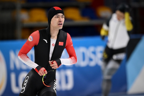 宁忠岩摘速滑世界杯挪威站1500米金牌