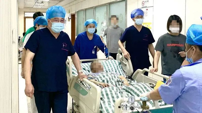 “大哥”杭州男子抢救室里5次心跳停止！只因这个很多人都有的习惯……