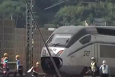 韩国高铁发生脱轨事故