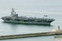 美核航母群抵达韩国，本月底将参与韩美联合军演