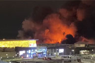 俄媒：俄罗斯莫斯科州一购物中心发生大火