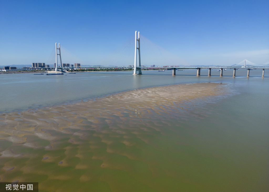 长江水位“汛期反枯” 创同期历史新低