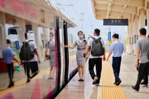 长三角铁路今日预计发送旅客355万人次 增开旅客列车188列