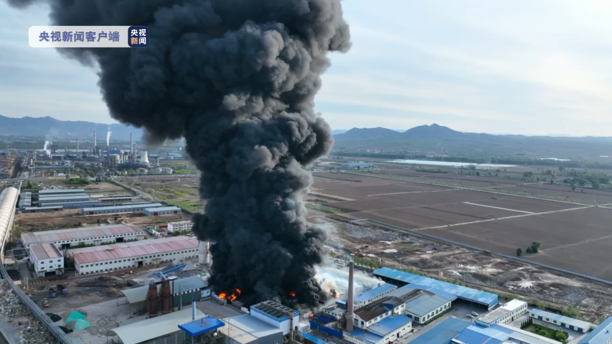 山西忻州富达挤塑板厂突发火情已初步得到控制 现场无人员伤亡