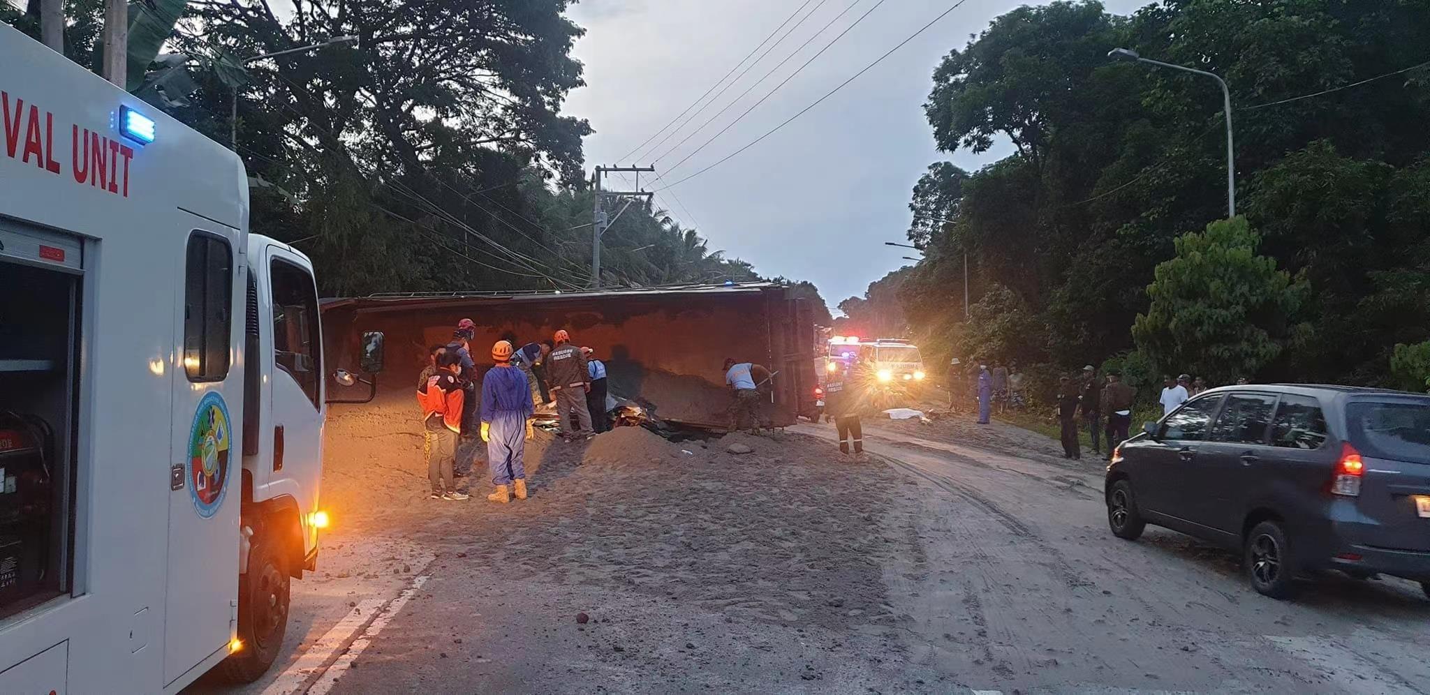 菲律宾八打雁省发生交通事故致8人死亡