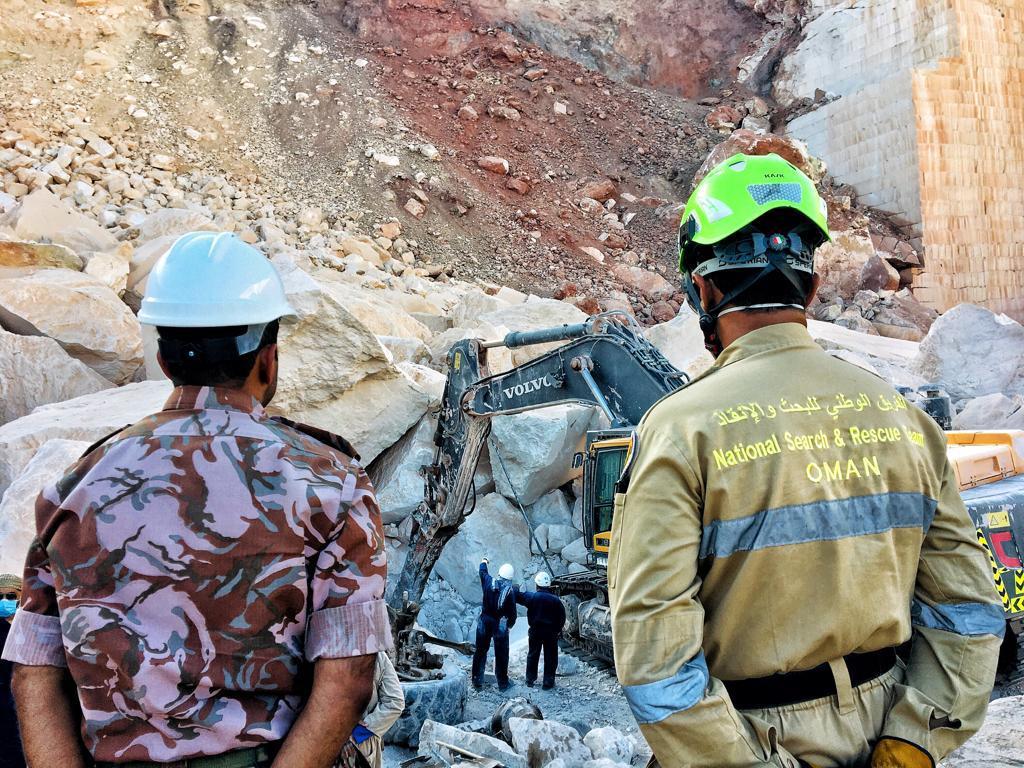 阿曼扎希尔省岩石坍塌事故搜救工作结束 确认14人死亡