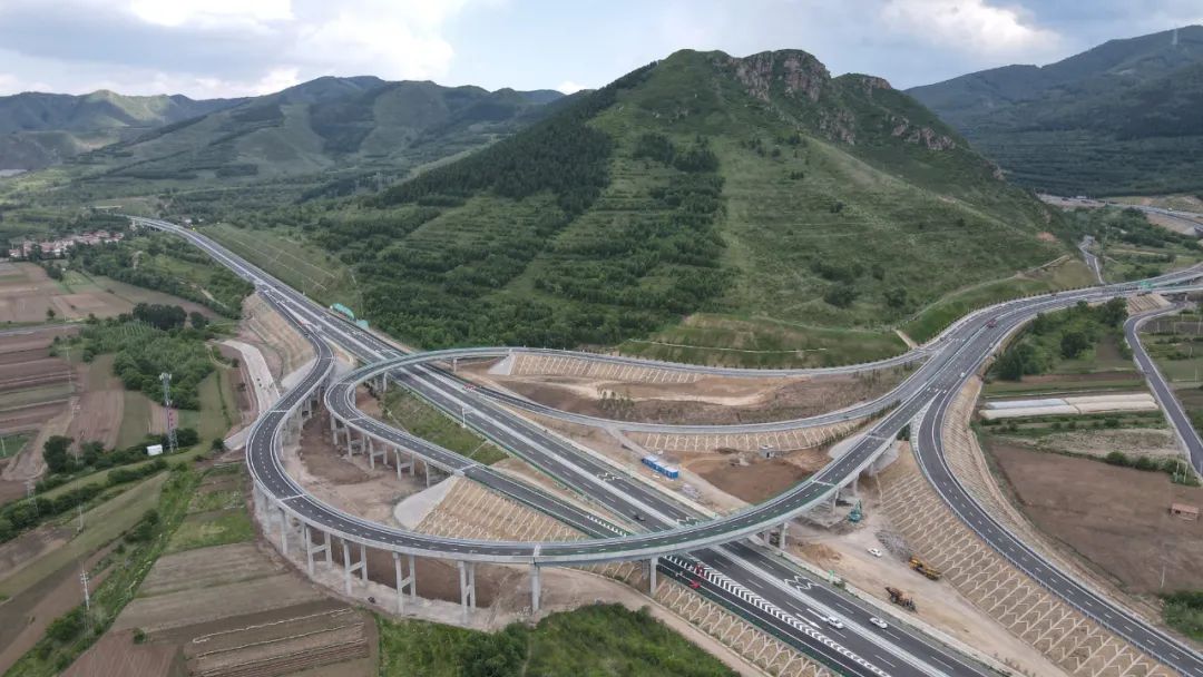北京至崇礼高速全线贯通！比原计划提前了4个月