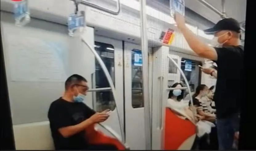 上海地铁11号线发现“高烧男”？地铁回应