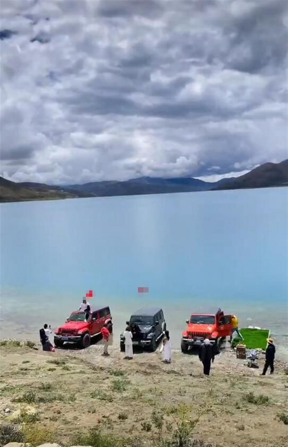 “游客”游客将越野车开进西藏羊湖拍照，当地旅游局：绝不允许，正调查核实