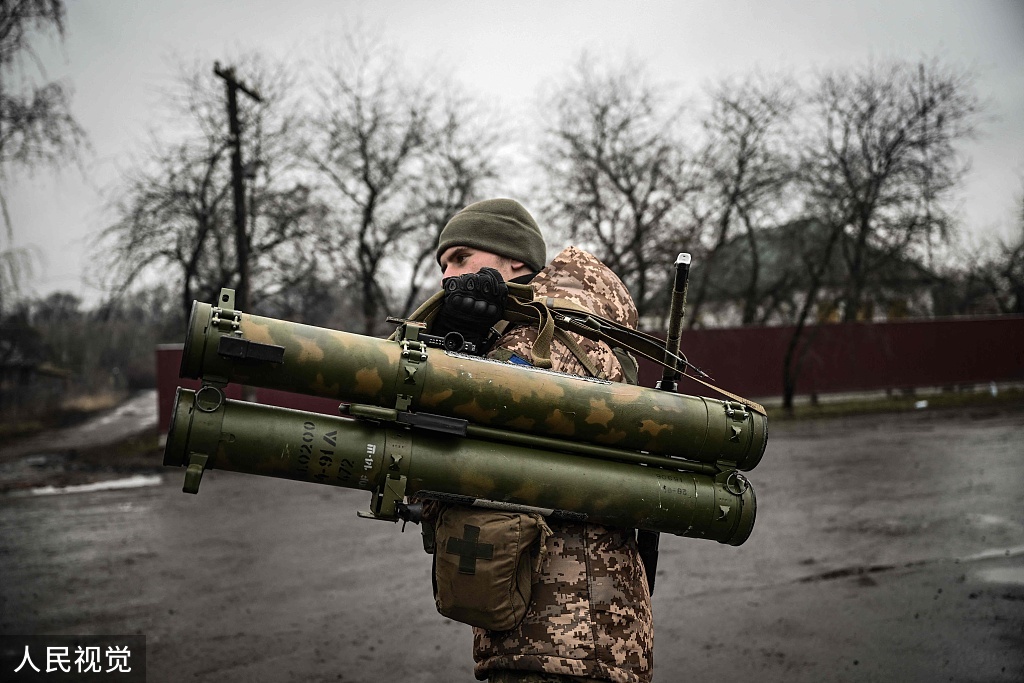乌克兰暂停"国际军团"招募：没有武器 新兵还帮倒忙