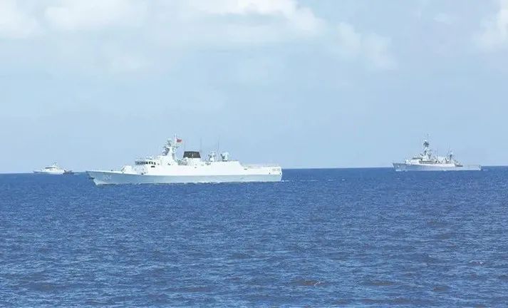 中国印尼海军举行海上联合演练