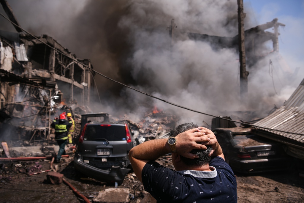 亚美尼亚首都埃里温一市场发生严重爆炸