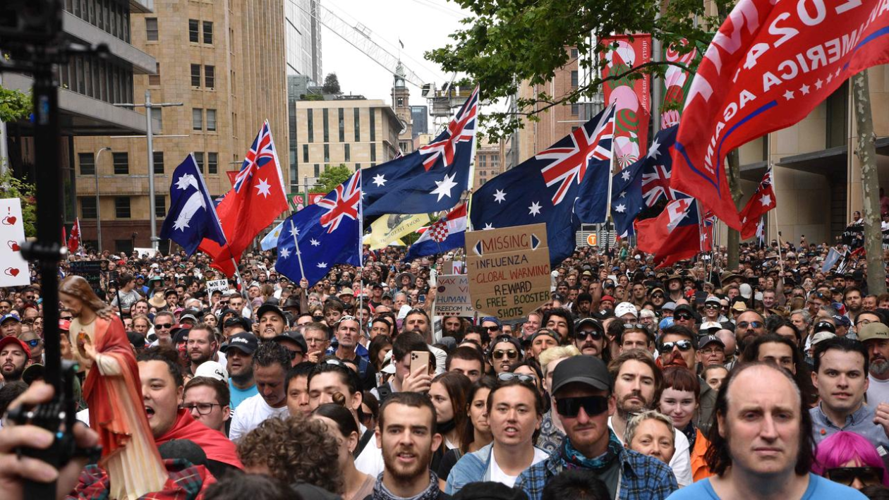 澳大利亚超10万人示威反对政府防疫举措