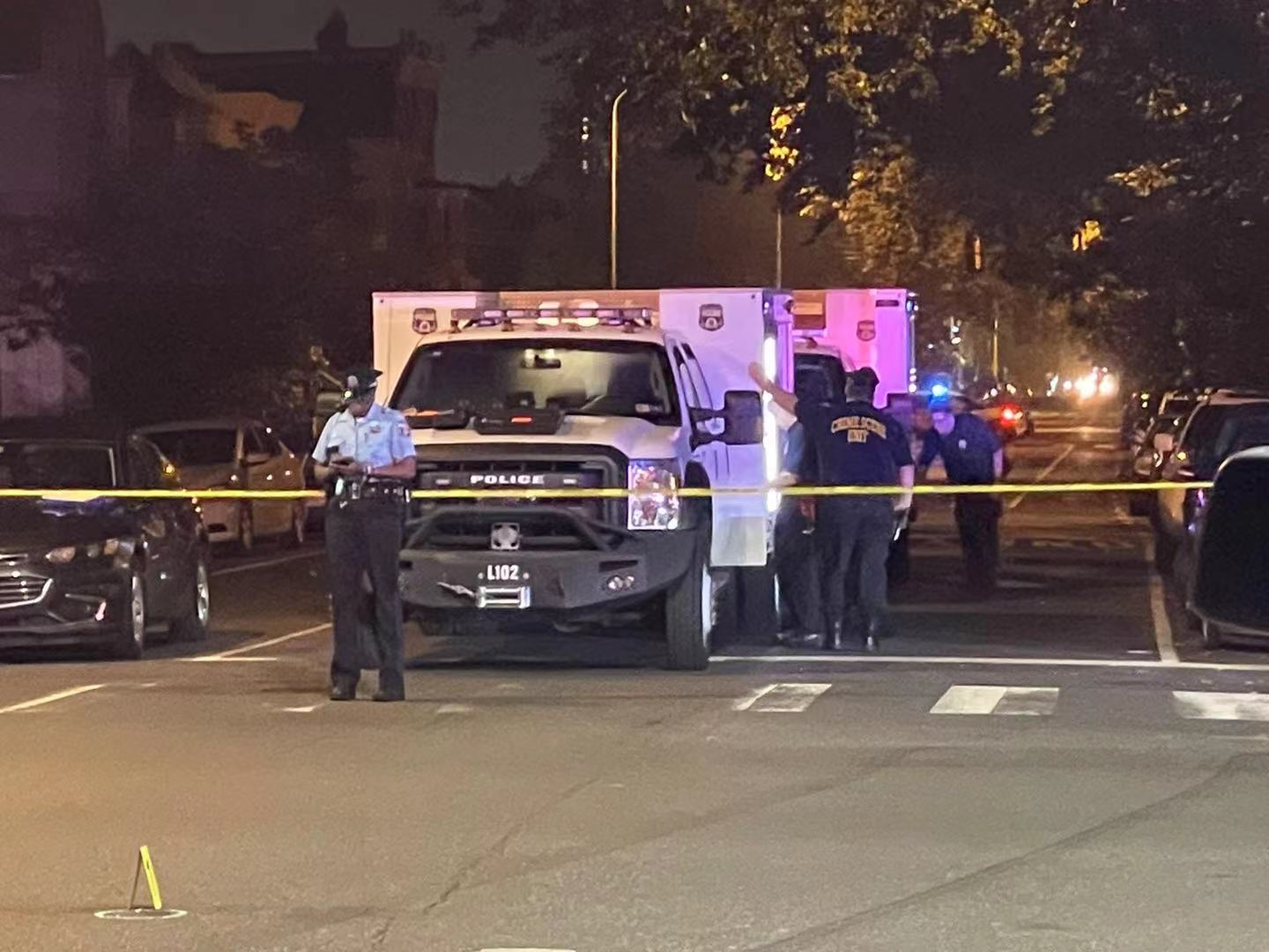 美国费城一晚发生3起枪击事件共4人死亡