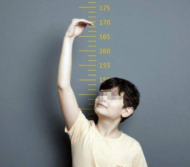 ​1米55，杭州这个14岁男孩再也长不高了！妈妈追悔莫及，医生：有些老话信不得