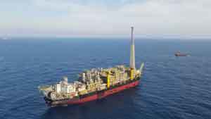 中海油参建全球巨型盐下超深水油田投产