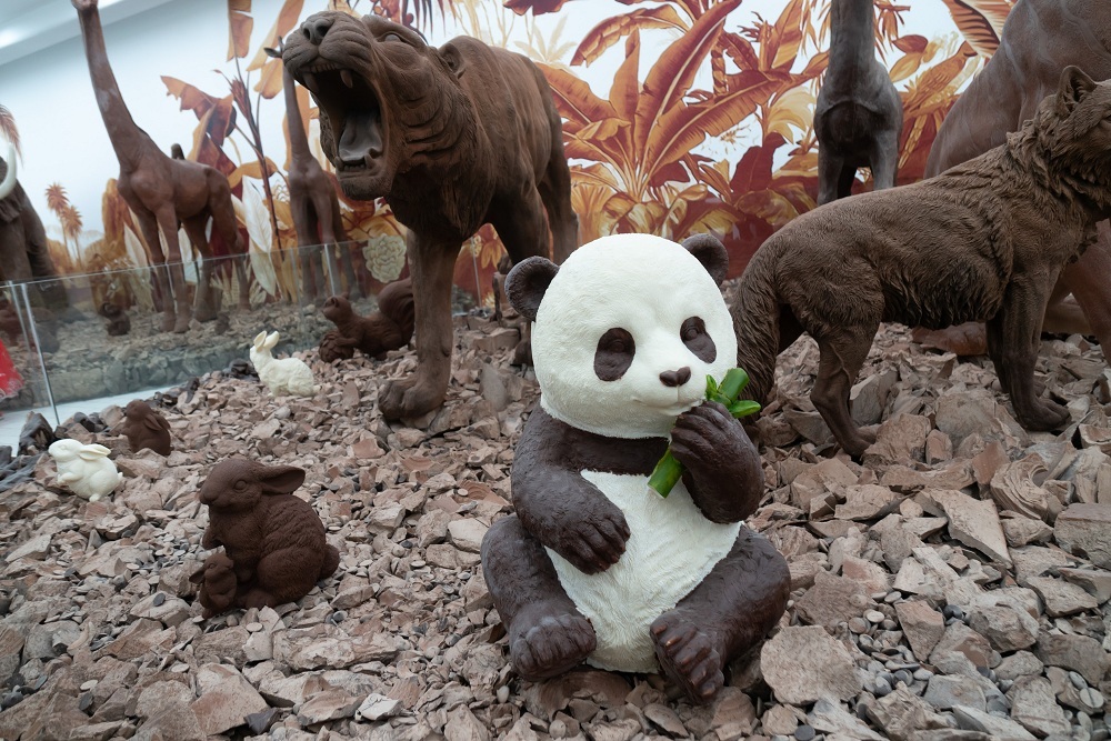 上海豫园商城巧克力“动物园”人气旺