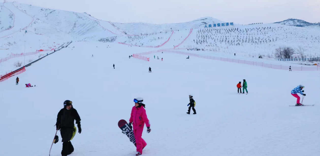 《【恒达平台怎么注册】你知道吗？被赵立坚接连“打CALL”的新疆阿勒泰，是人类滑雪起源地！》