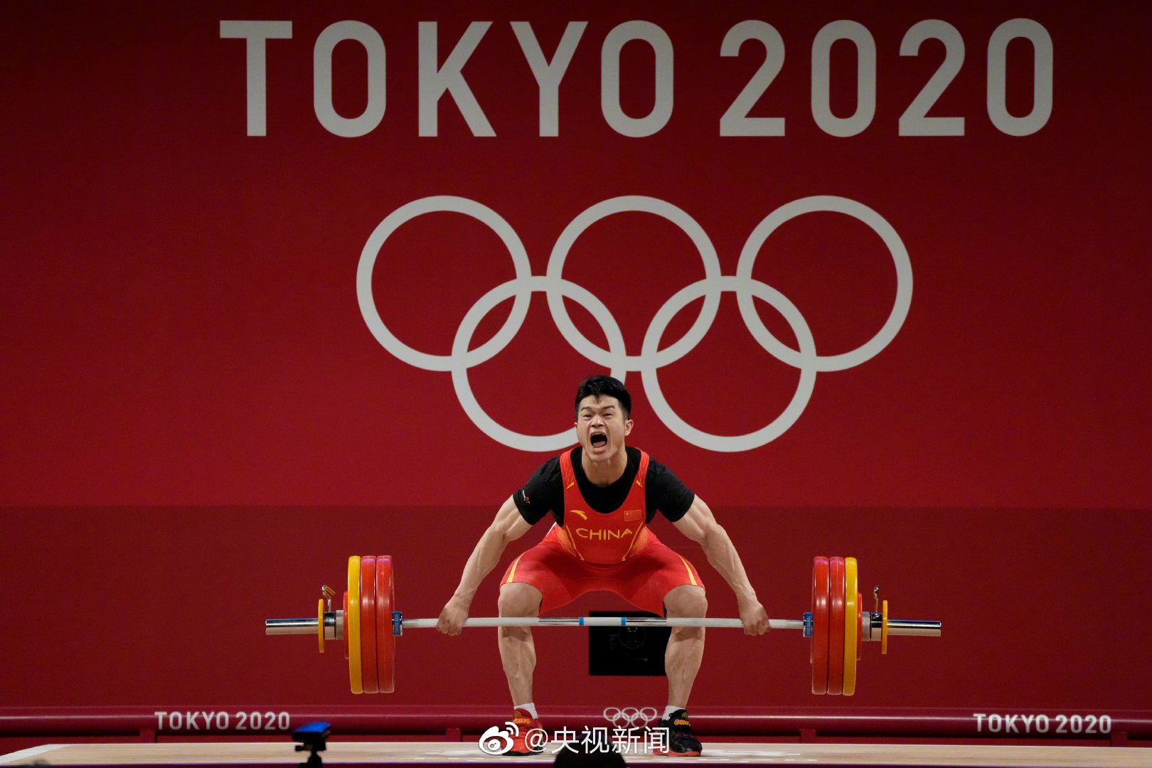 第12金！石智勇夺得举重男子73公斤级金牌