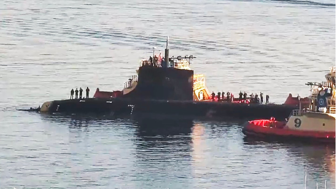 美军南海“撞山”核潜艇最新行踪曝光，已经悄悄返回“老巢”