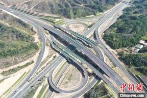 甘肃建“5G+智慧公路”示范项目 可供自动驾驶汽车行驶