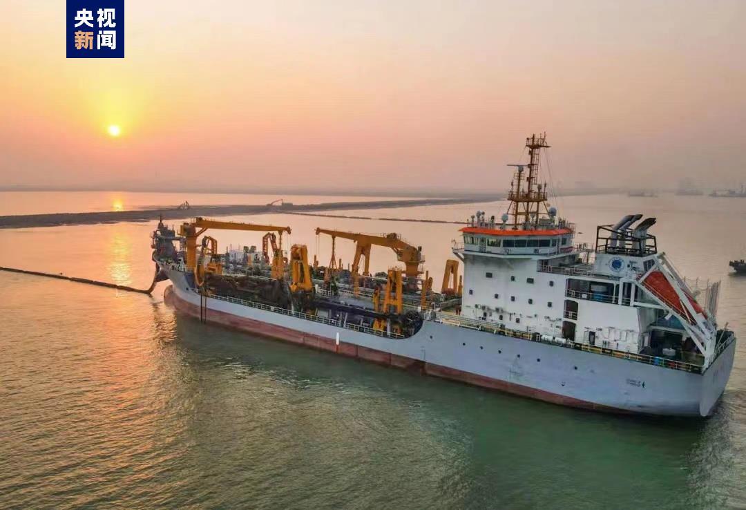 9月17日零时起 江苏连云港港30万吨级航道全线开通使用