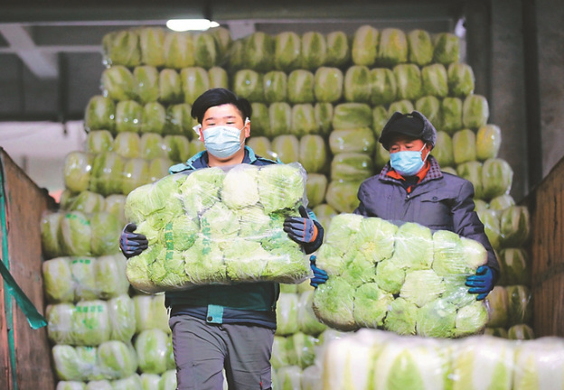 南京农副物流中心市场“年味”十足