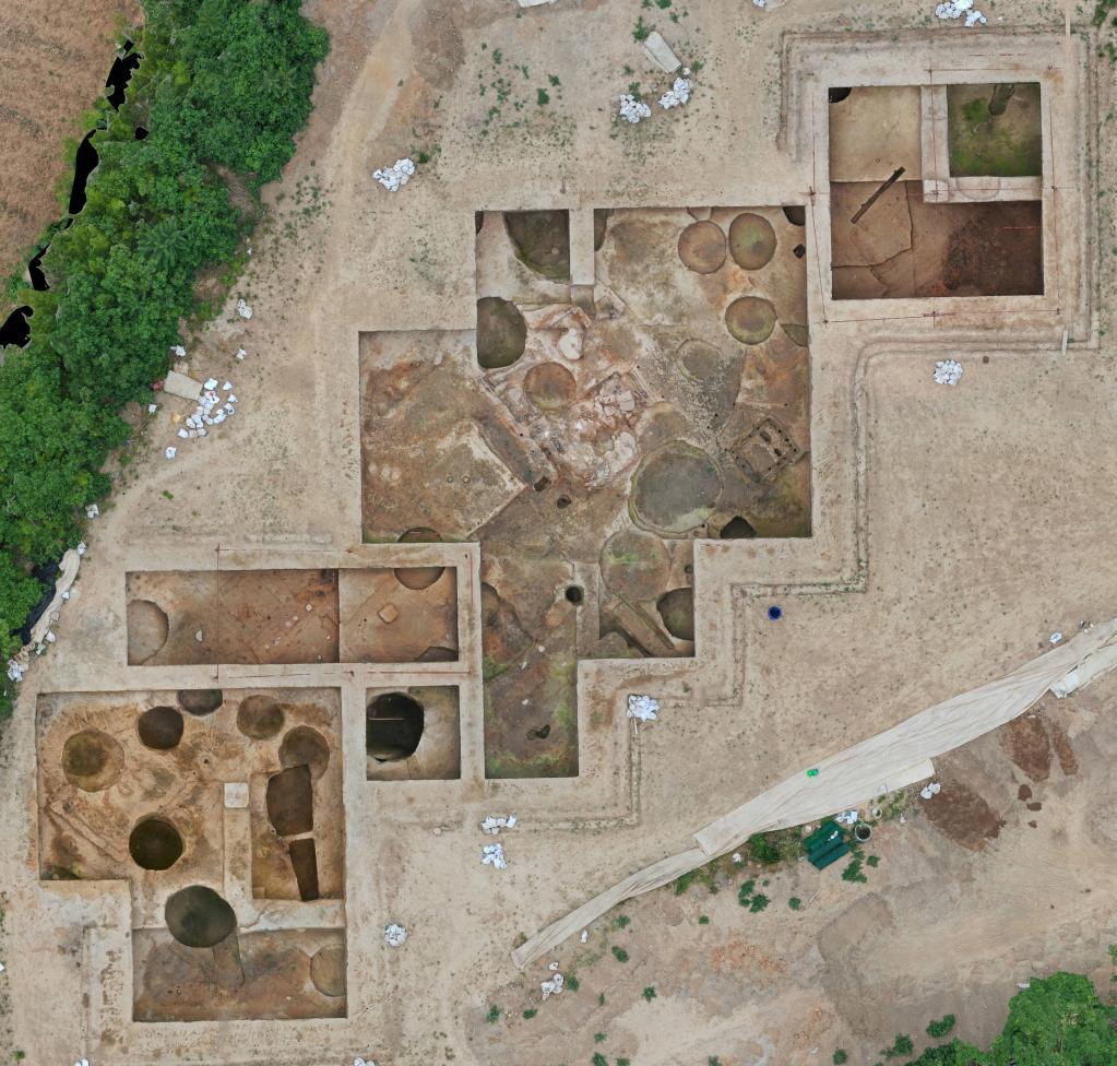 洛阳苏羊遗址发现300余座龙山时期墓葬