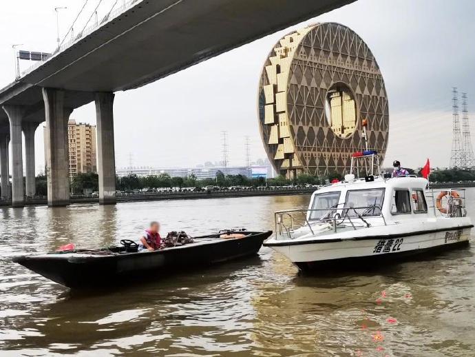 广州水警设立水域封控点，24小时全天候巡防
