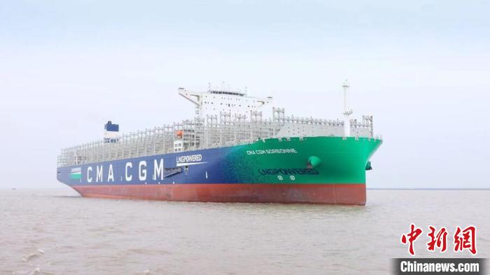一月交一艘 全球最大双燃料集装箱船建造项目收官