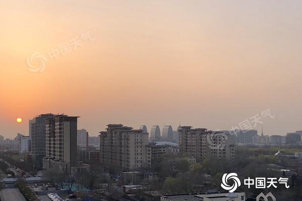 北京今天最高气温22℃春意浓 明天天气“变脸”降雨降温