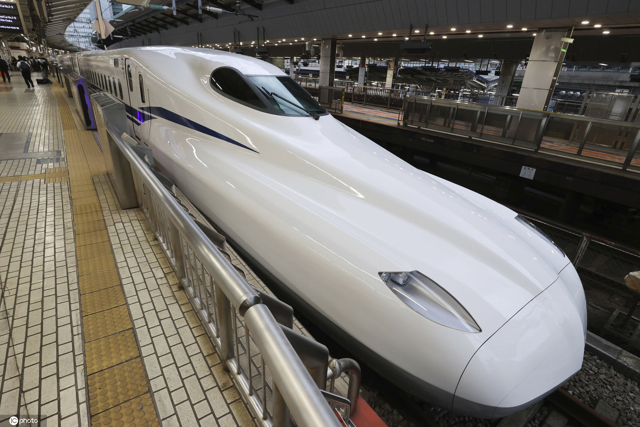 【日本铁道系列】在新大阪车站看各种各样的新干线和在来线特急列车_哔哩哔哩_bilibili