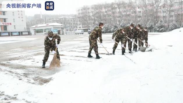绥芬河迎来降雪天气 牡绥高速全线封闭