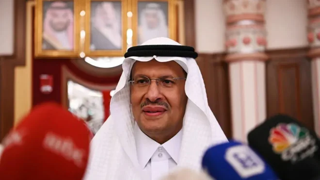 皇冠足球：沙特宣布新发现两个油气田 将继续通过开挖油气井等方式再评估​其储量