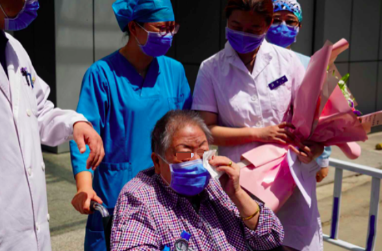 98天！北京新冠肺炎首例“脱机”患者康复出院